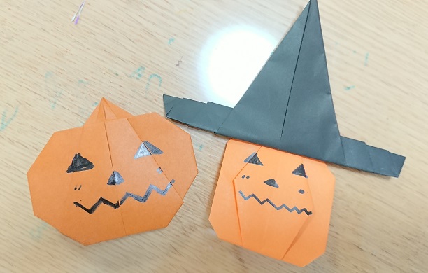 ハロウィン折り紙 かぼちゃの簡単な折り方 作り方 かわいい飾り付け 30代からの簡単糖質ダイエット ときどき豆知識