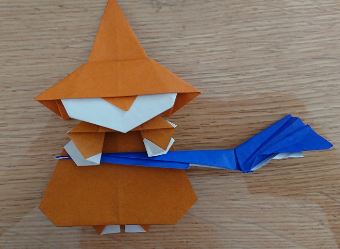 ハロウィン折り紙 魔女とほうきの簡単な折り方 作り方 かわいい